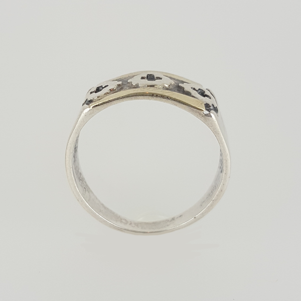 Ring in Duble Plate with Details on Top