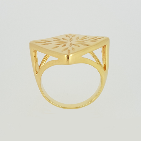 Rhomb Ring in Yellow Gold Filled Caved