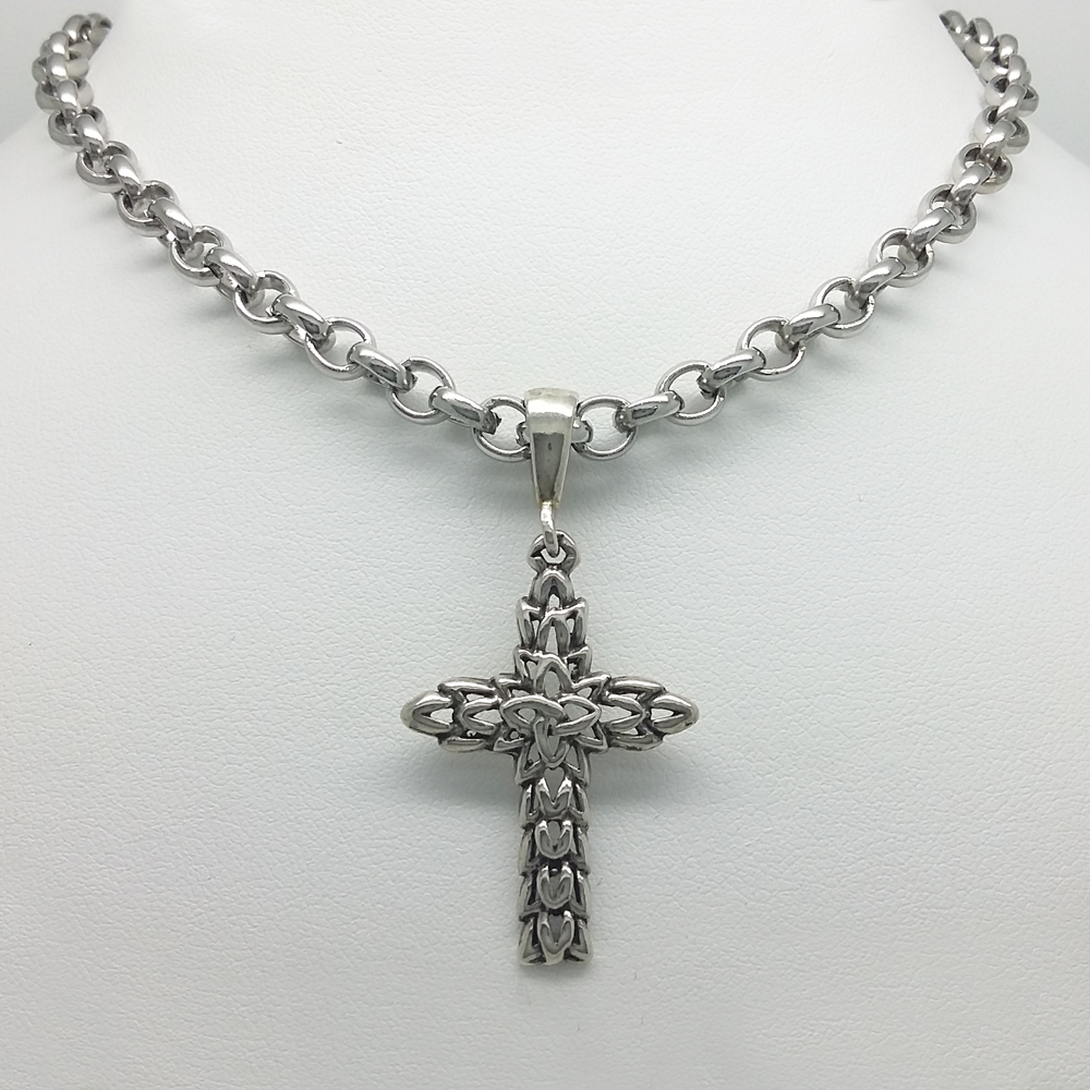 Cross Openwork in Silver Aged Rolo Link
