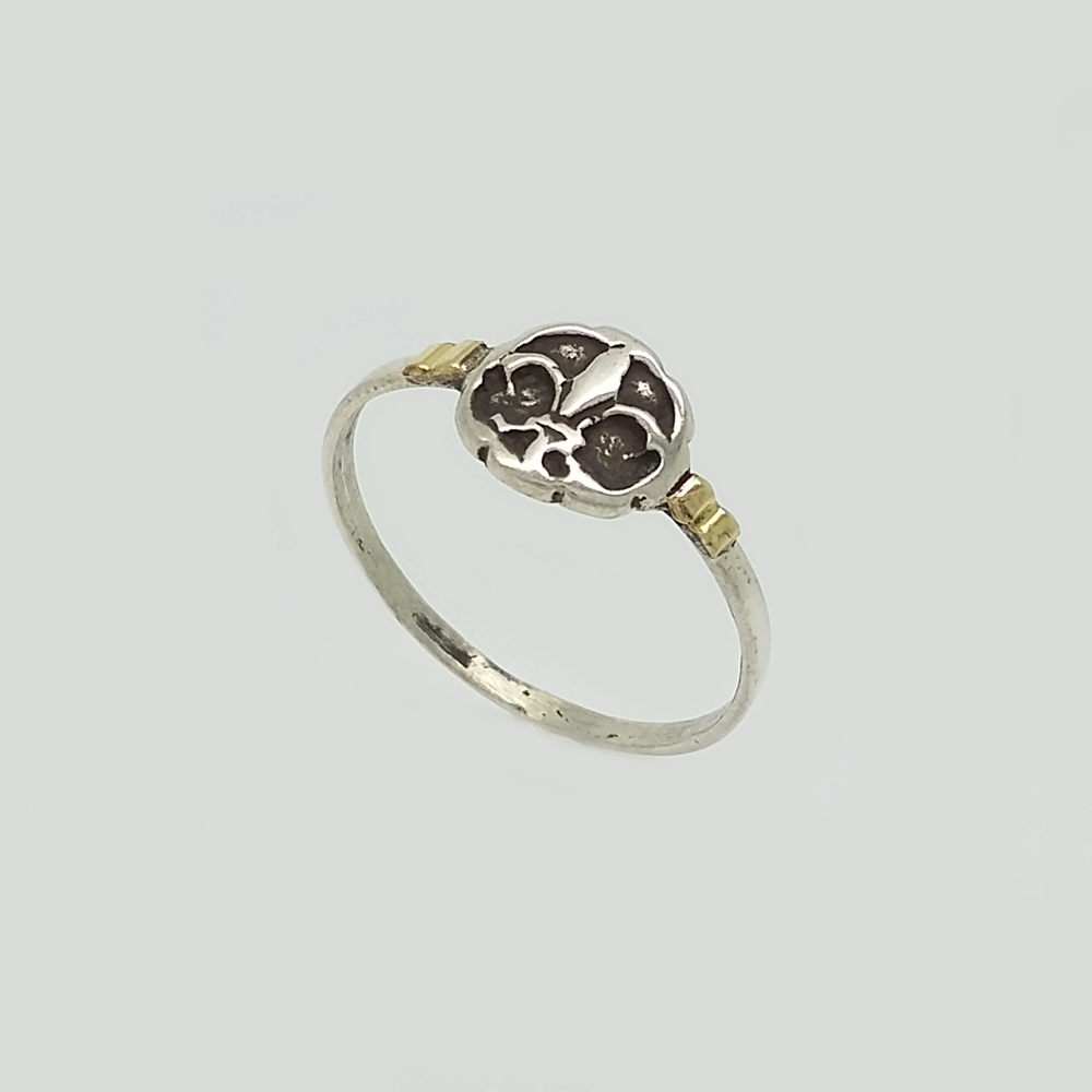 Ring in Duble Plate with Lis Flower