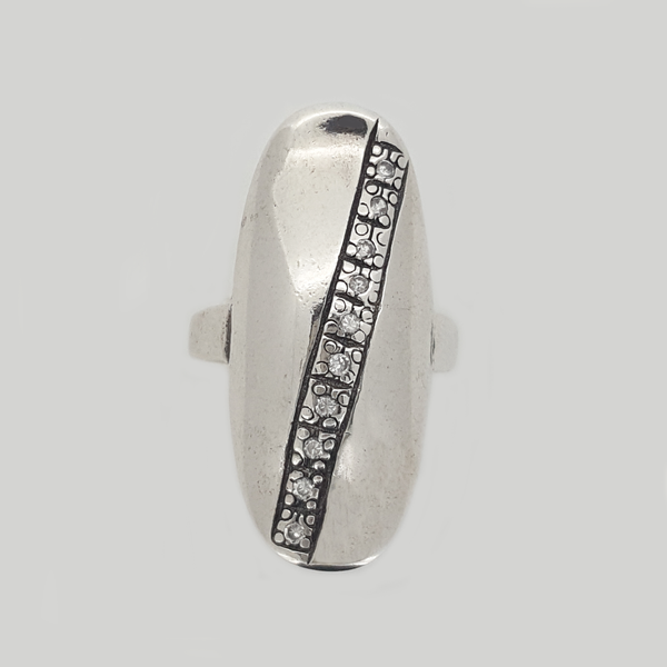 Oval Ring in Aged Silver with Gemstones