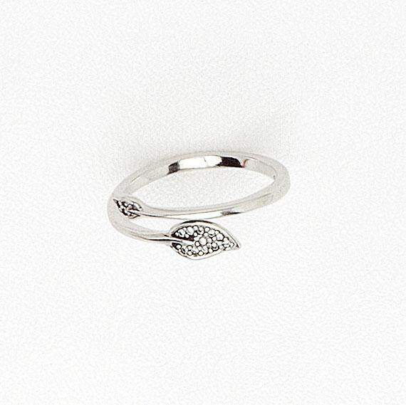 Leafs Ring in White Gold Filled with Gemstones